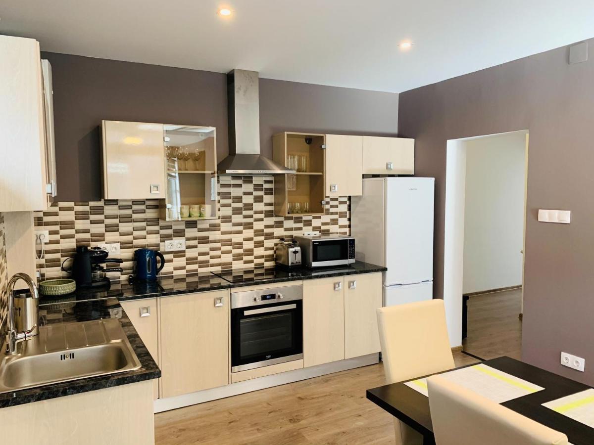 Luxury Modern Apartments Baia Mare Exterior photo